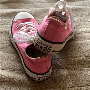 Girls converse